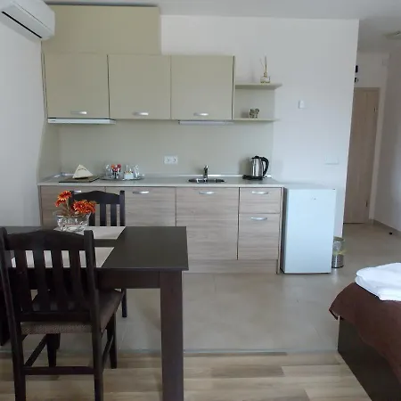 Rosen Hotel apartamentowy 3*