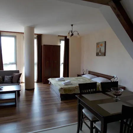 Rosen Hotel apartamentowy 3*